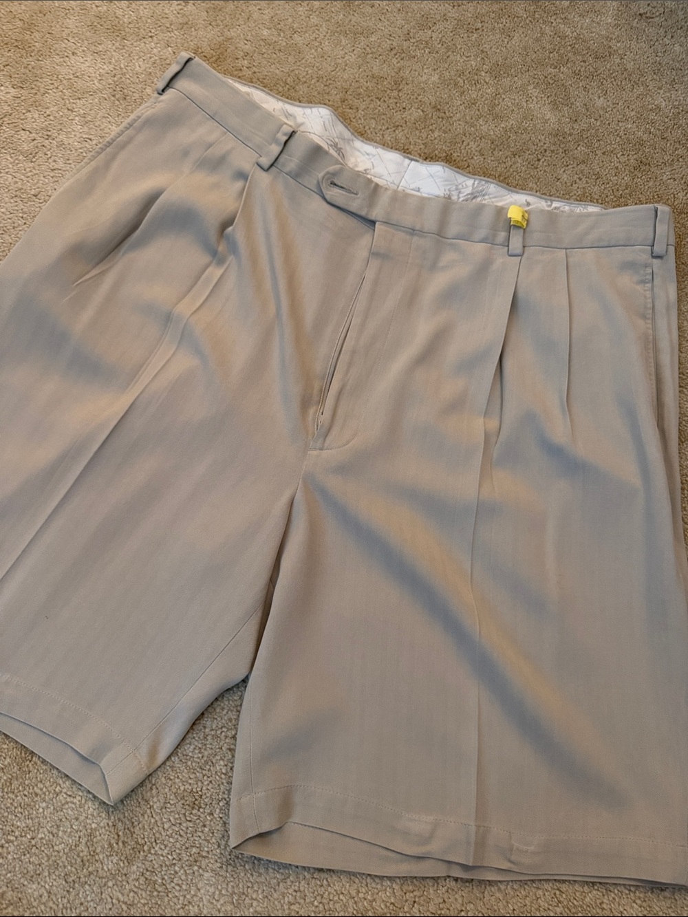 Jos. A. Bank Men's Flat-Front Dress Shorts in Light Khaki